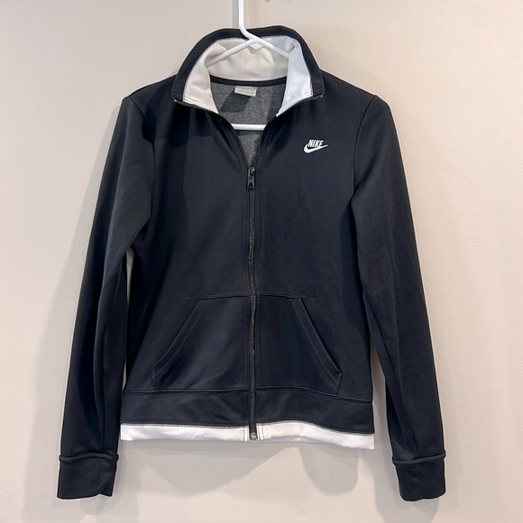 🔥Nike Black and Cream Track Jacket🔥 - Picture 1 of 6